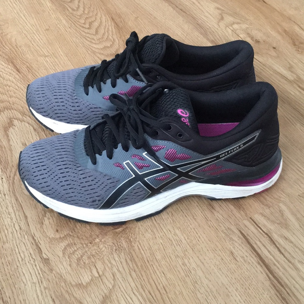 ASICS tennis shoes